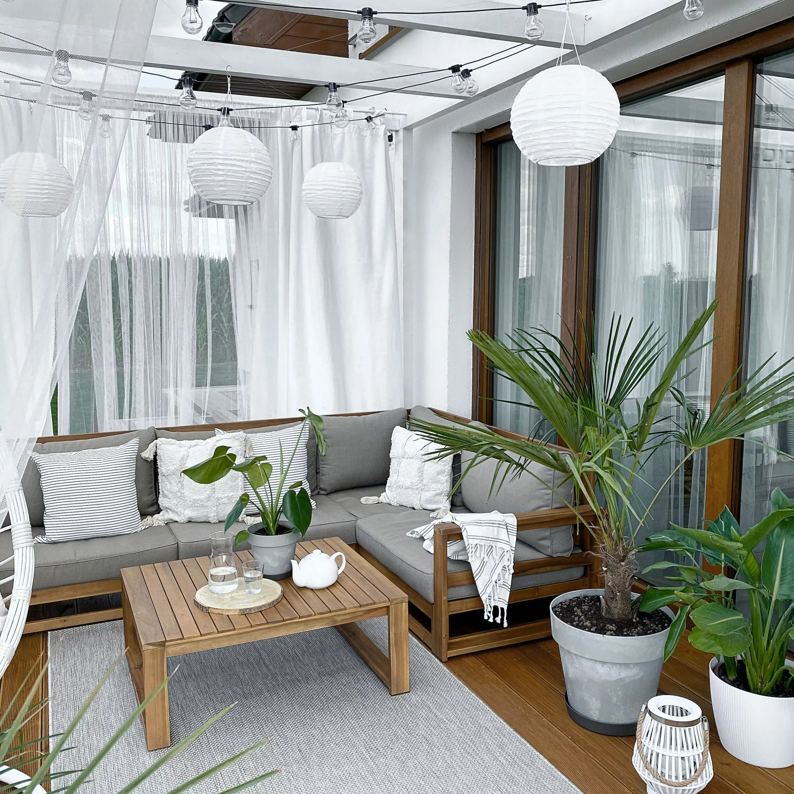 Beliani 4-istuttava Ulkosohvaryhmä Akasiapuu Oikeak. Ruskeanharmaa TIMOR - Image 6