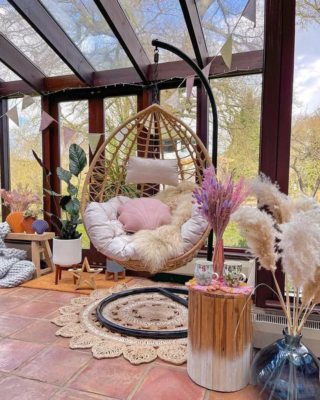 Beliani Riipputuoli Jalustalla Polyrottinki Luonnonväri ARSITA - Image 7