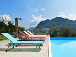 Beliani Metallinen Punainen Aurinkotuoli PORTOFINO -Ulkokalusteet myymälä undef src sa picid 803896 type whitesh image