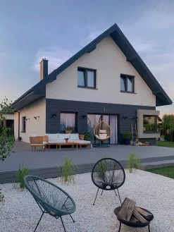 Beliani 4-istuttava Ulkosohvaryhmä Akasiapuu Vasenk. Valkoinen CREMONA -Ulkokalusteet myymälä undef src sa picid 810499 type whitesh image 1