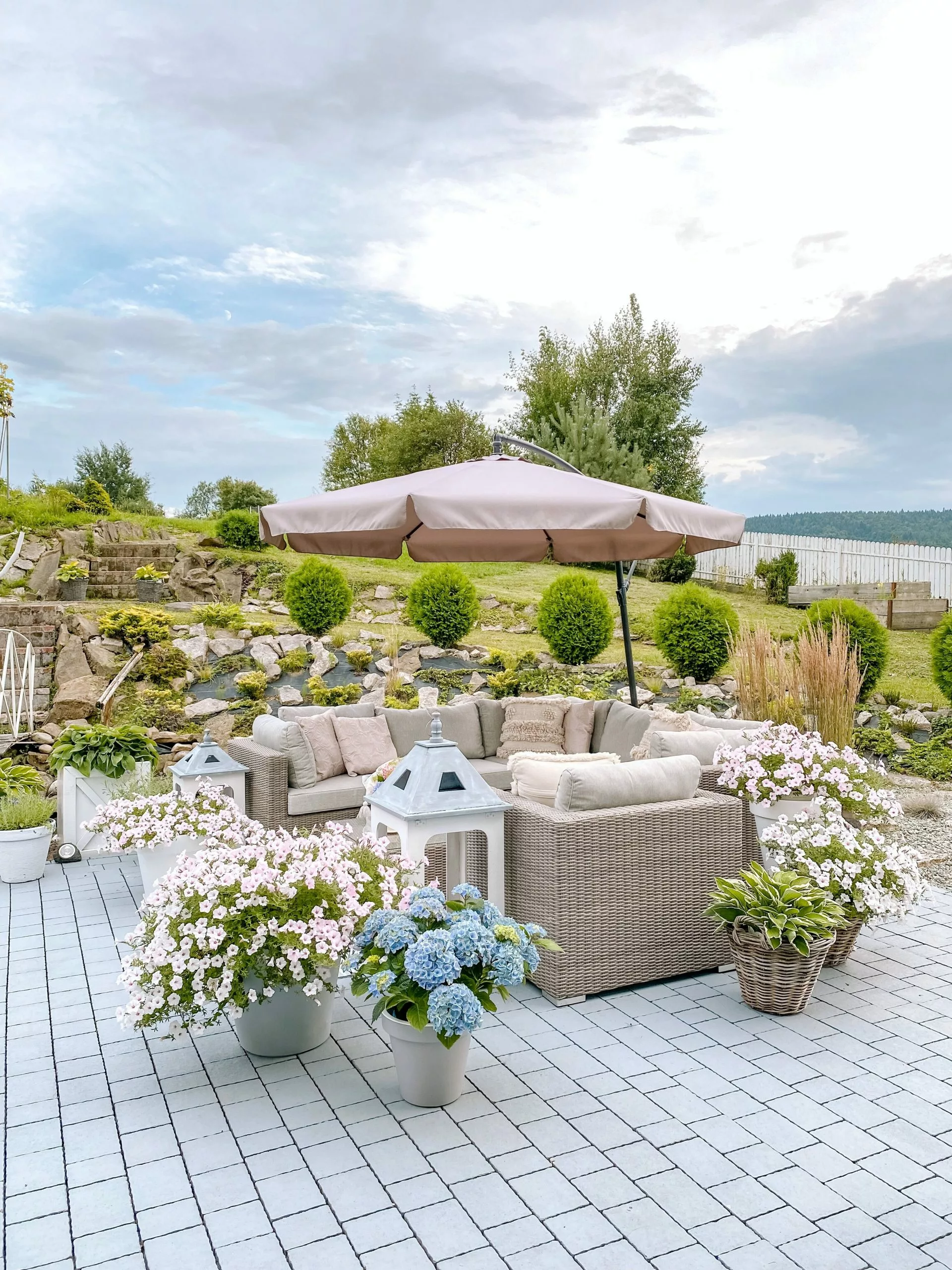 Beliani 6-istuttava Ulkosohvaryhmä Polyrottinki Vasenk. Ruskeanharmaa CONTARE 5 Beliani 6-istuttava Ulkosohvaryhmä Polyrottinki Vasenk. Ruskeanharmaa CONTARE - Image 3