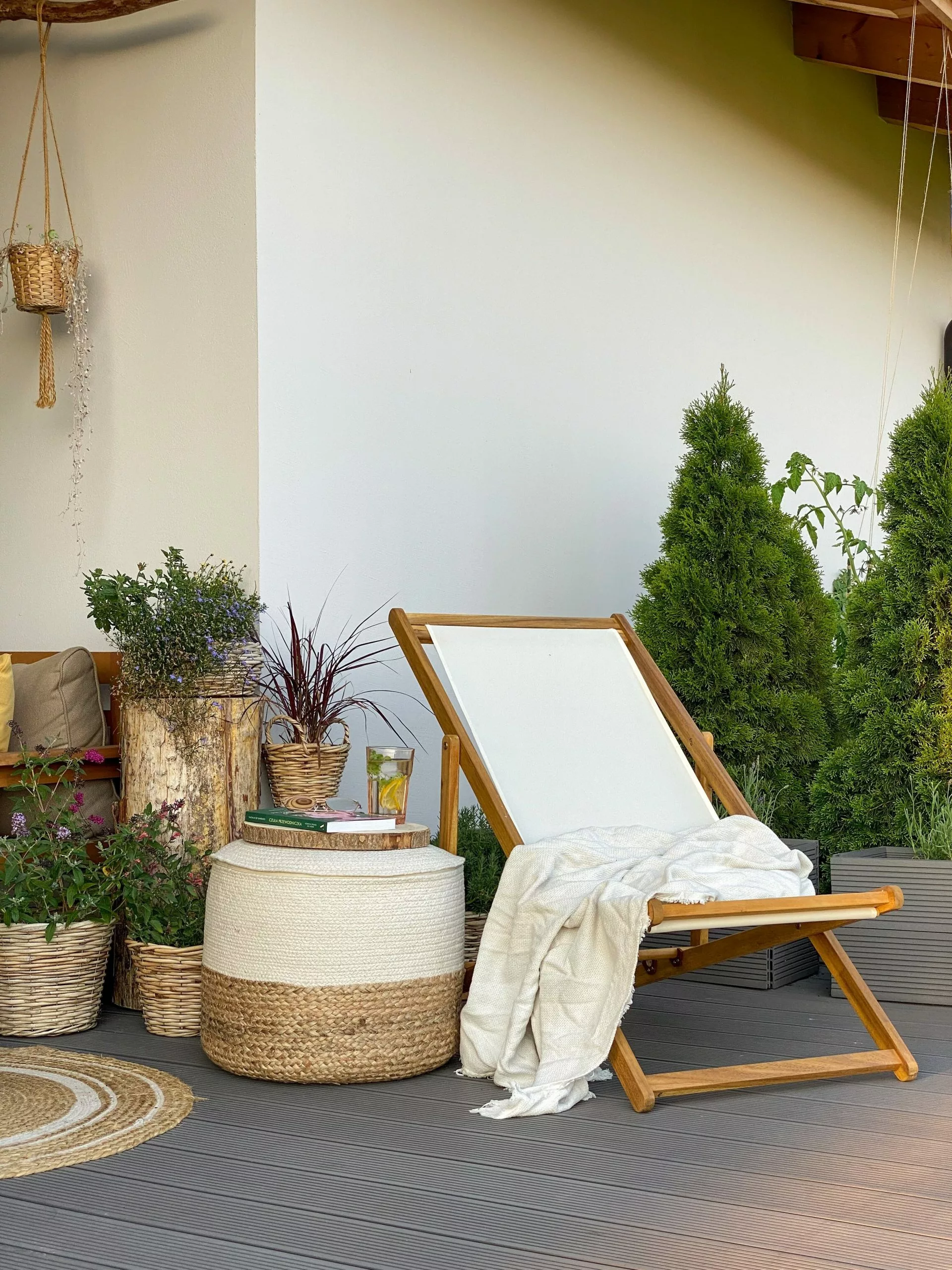 Beliani Vaalea Akaasiapuinen Aurinkotuoli ANZIO - Image 9