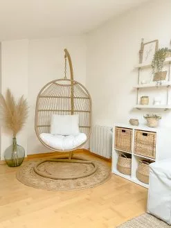 Beliani Riipputuoli Rottinkinen Jalustalla Puunvärinen ALBA 20 Beliani Riipputuoli Rottinkinen Jalustalla Puunvärinen ALBA -Ulkokalusteet myymälä undef src sa picid 816676 type whitesh image