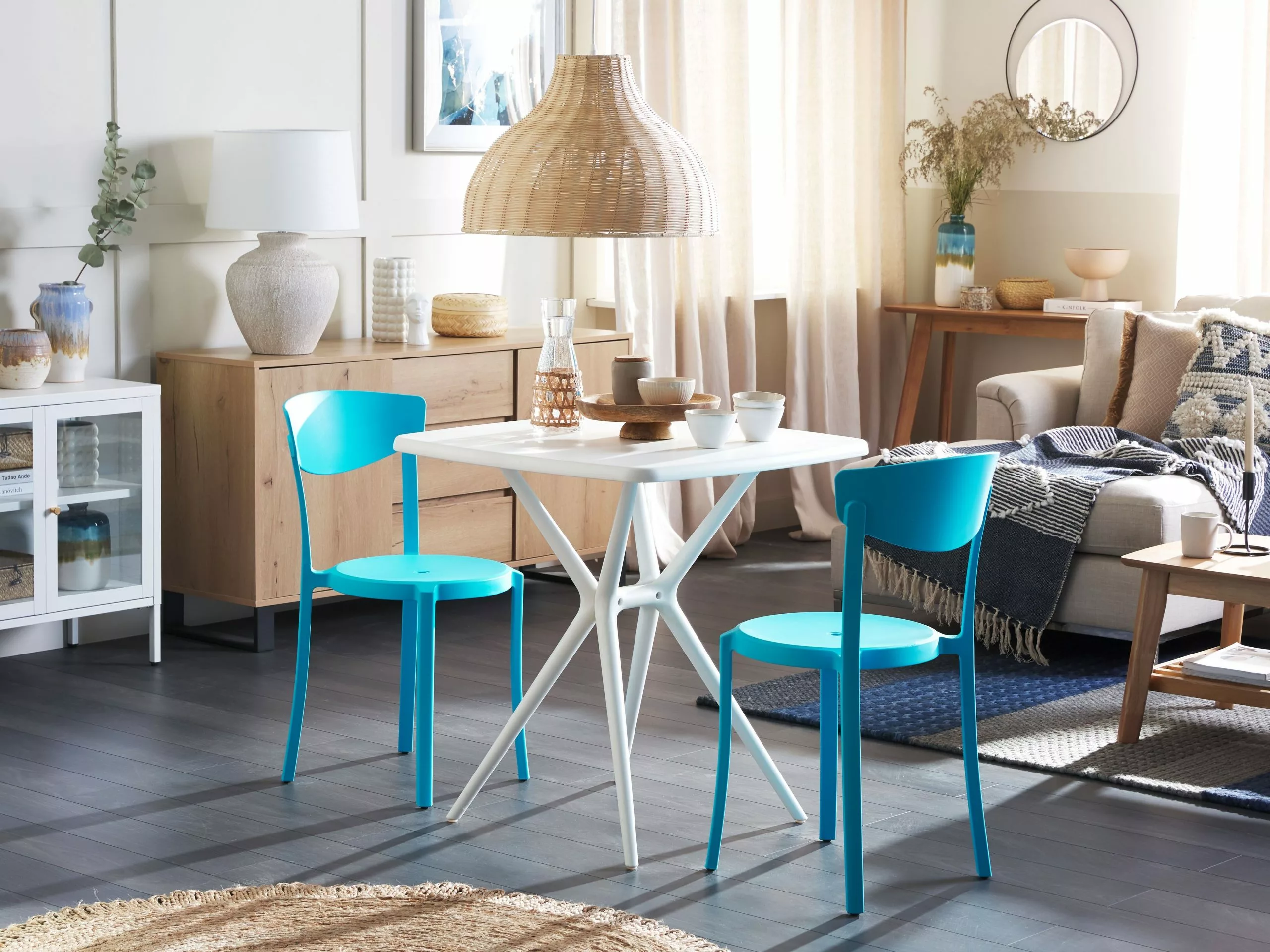 Beliani 2-istuttava Turkoosi / Valkoinen Muovinen Bistrosetti SERSALE / VIESTE 5 Beliani 2-istuttava Turkoosi / Valkoinen Muovinen Bistrosetti SERSALE / VIESTE - Image 3