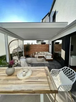 Beliani Puutarhapöytä Akasiapuu Vaalea Puu/valkoinen 170 X 80 Cm SCANIA -Ulkokalusteet myymälä undef src sa picid 826295 type whitesh image