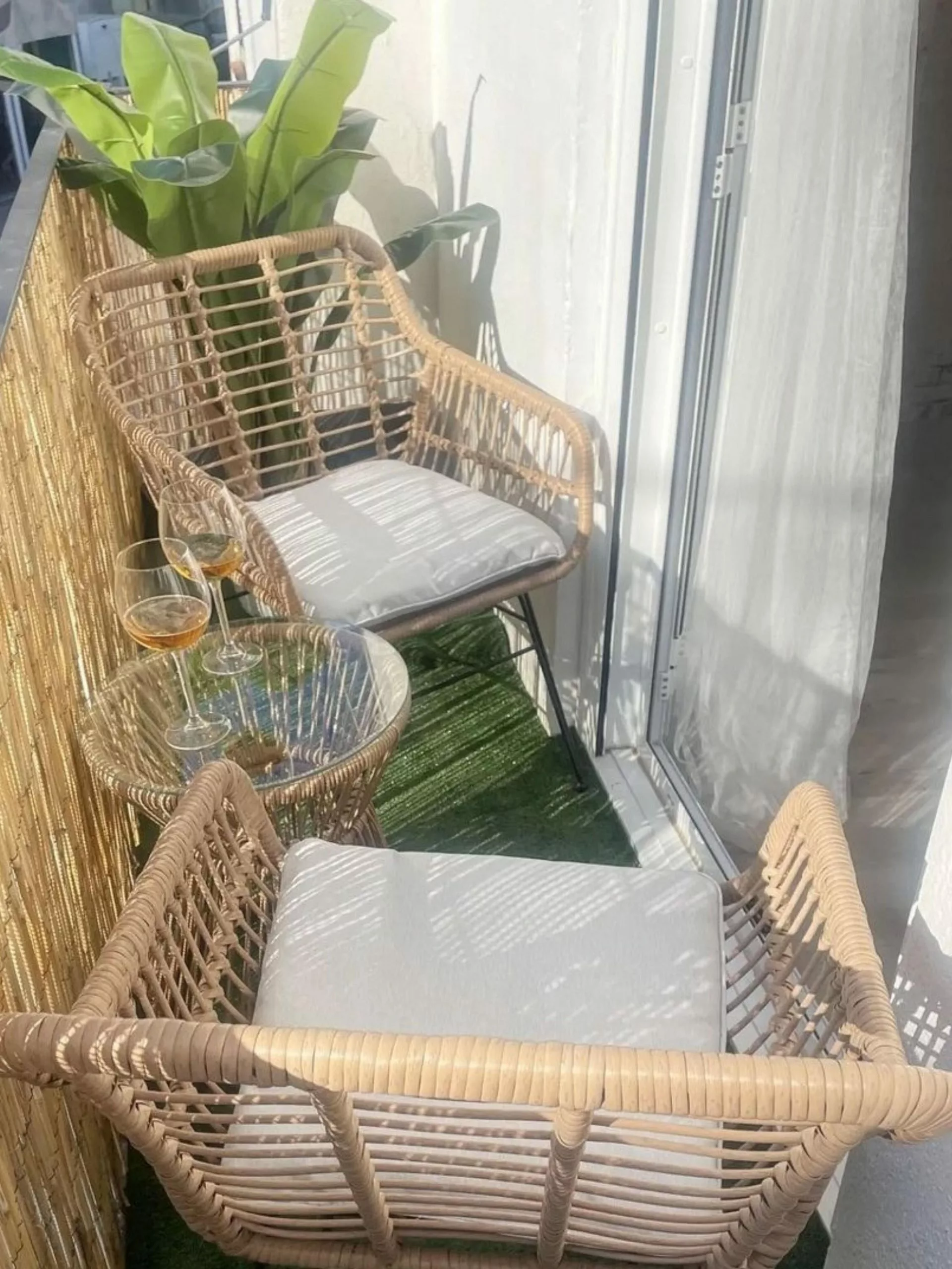 Beliani 2-istuttava Bistrosetti Polyrottinki Luonnonväri TRESTINA - Image 9