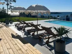 Beliani Vaalea Akaasiapuinen Aurinkotuoli CESANA -Ulkokalusteet myymälä undef src sa picid 827632 type whitesh image