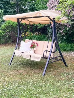 Beliani Pihakeinu Beige GARBO -Ulkokalusteet myymälä undef src sa picid 828343 type whitesh image