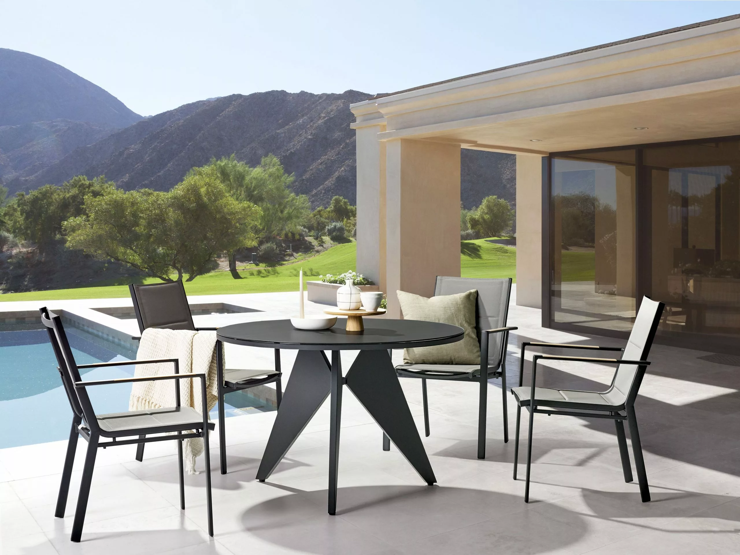Beliani 4-istuttava Ulkoruokailuryhmä Alumiini Musta/harmaa OLMETTO/BUSSETO - Image 2